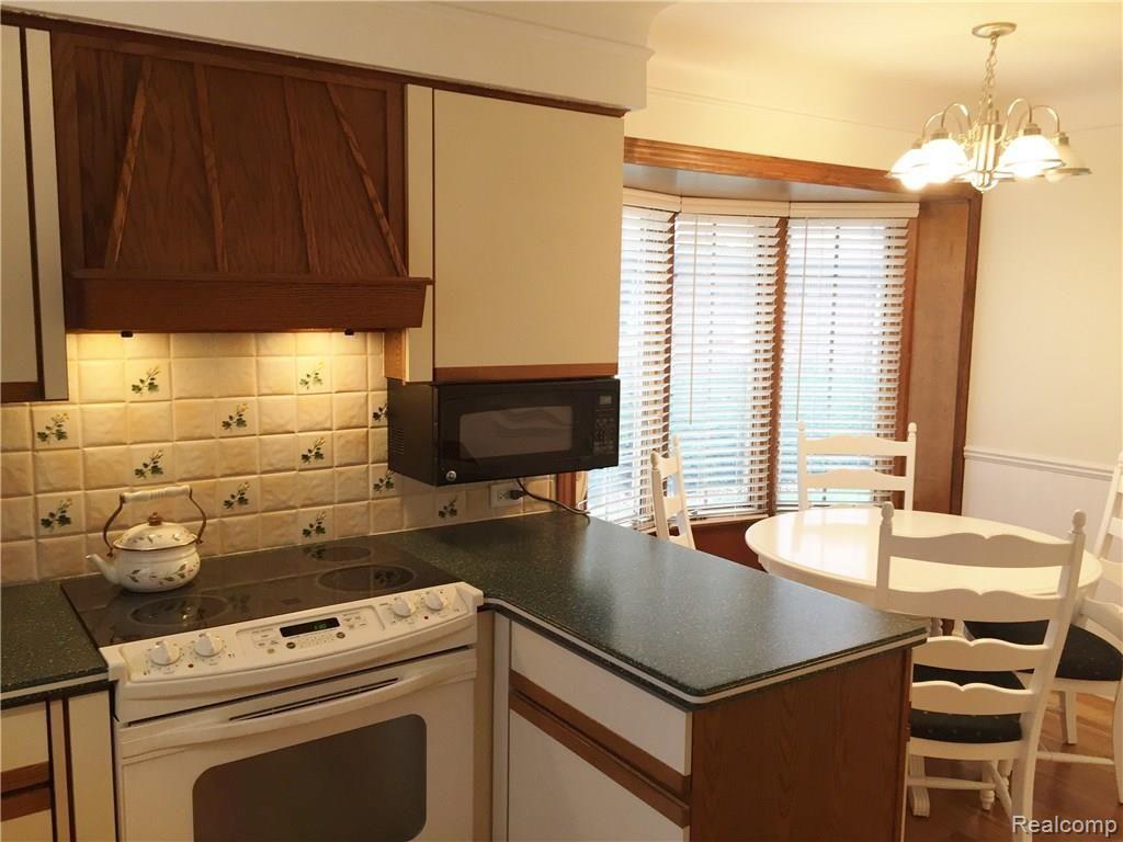 737 Shoreham Road Grosse Pointe, MI 48236 - Photo 5 of 21 Kitchen