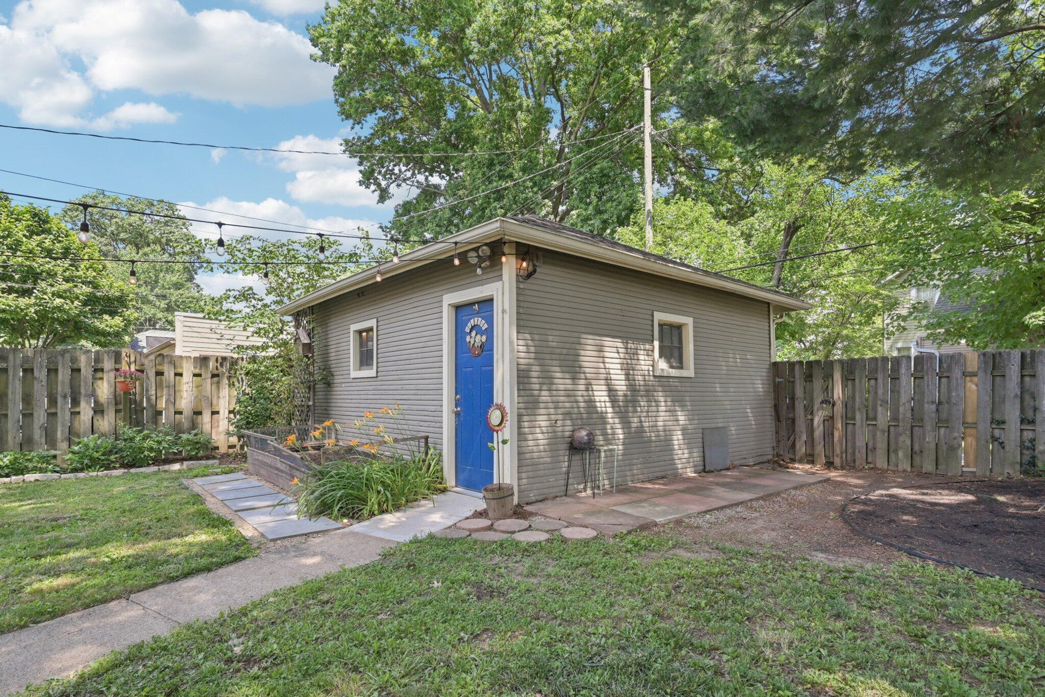 326 East Kelso Road Columbus, OH 43202 - Photo 27 of 31 Garage