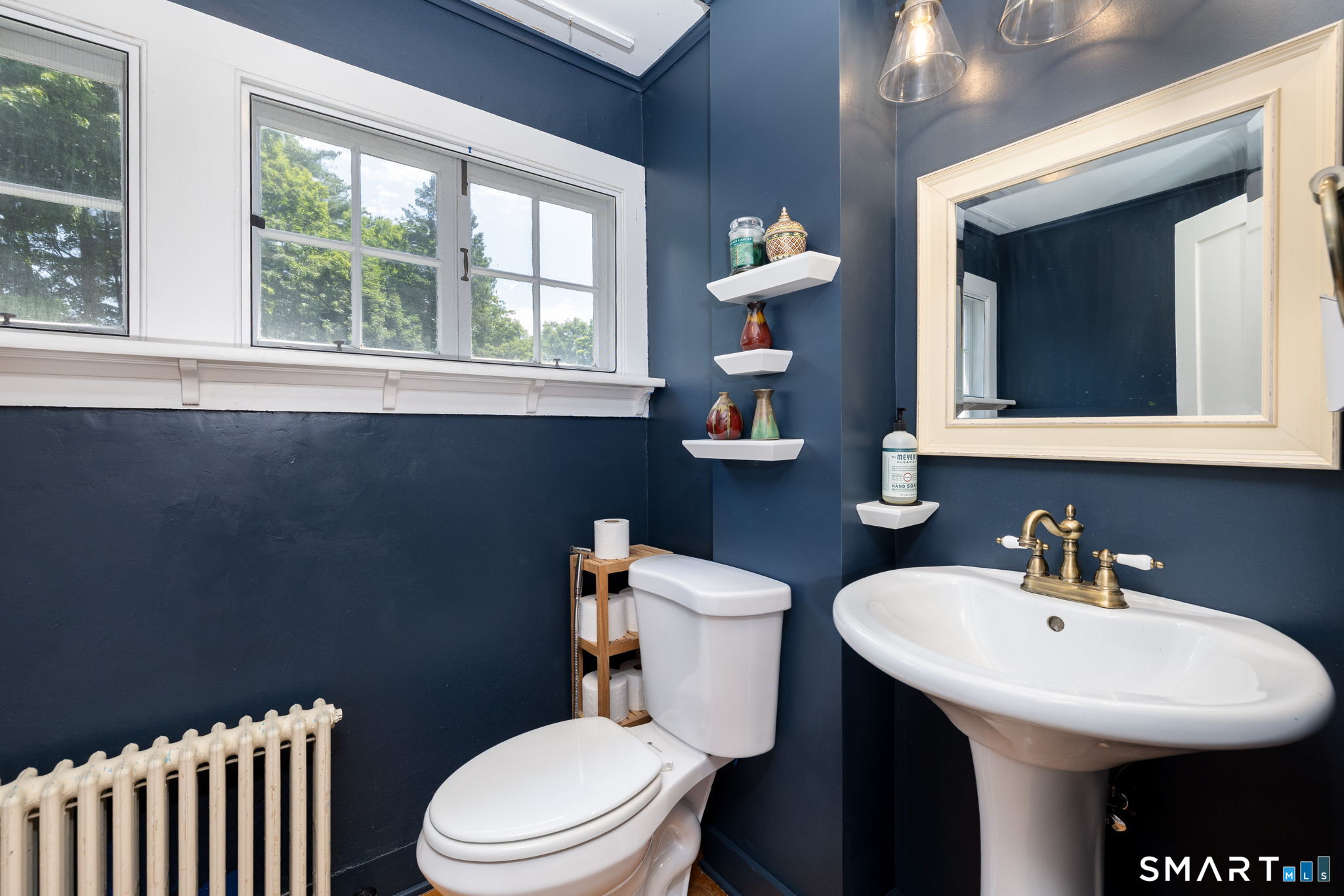 12 Woolson Street Watertown, CT 06795 - Photo 15 of 40