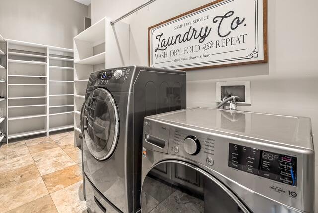 20 Vía Condotti Rancho Mirage, CA 92270 - Photo 36 of 40 a utility room with dryer and washer