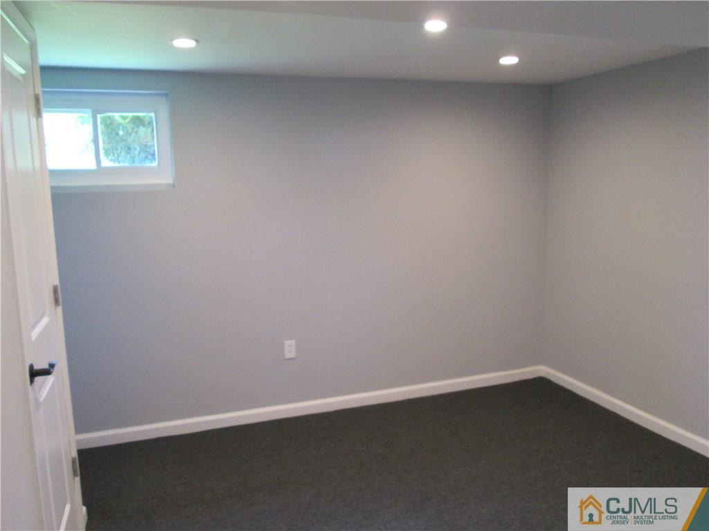 66 Bramhall Road Colonia, NJ 07067 - Photo 7 of 19 Gallery Image 7