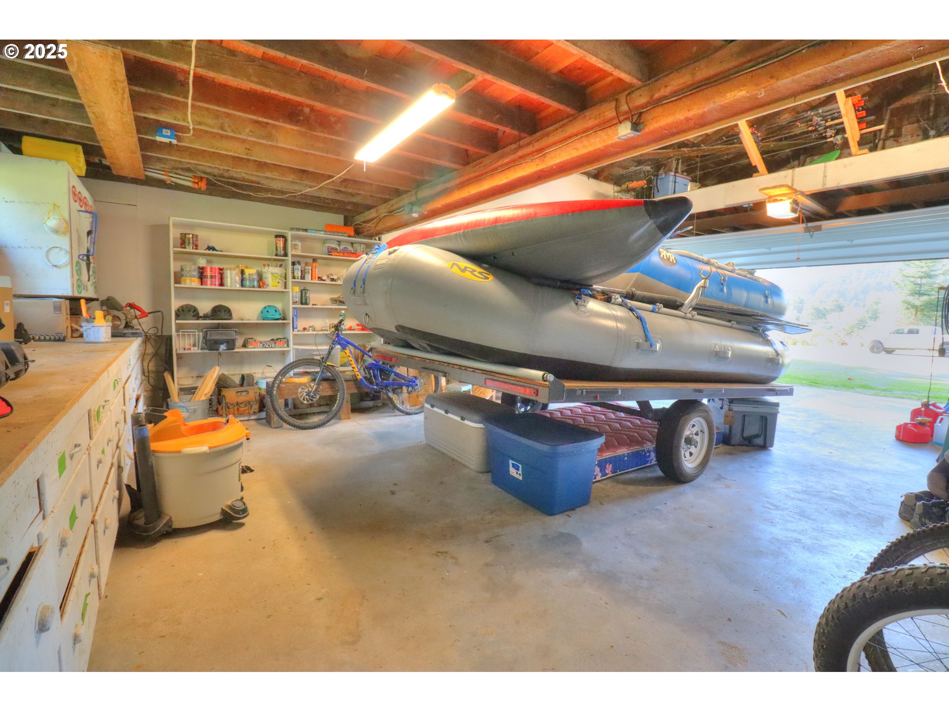 28379 Mateer Road Gold Beach, OR 97444 - Photo 29 of 38 Garage
