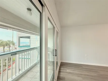 $138,500 | 6102 Seawall Boulevard, Unit 213, Galveston, TX 77551