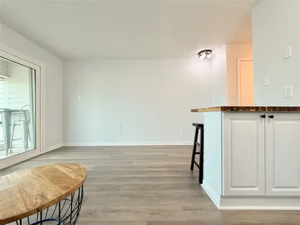 $138,500 | 6102 Seawall Boulevard, Unit 213, Galveston, TX 77551