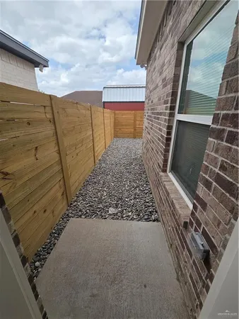 $1,700 | 702 West 25th Street, Mission, TX 78574