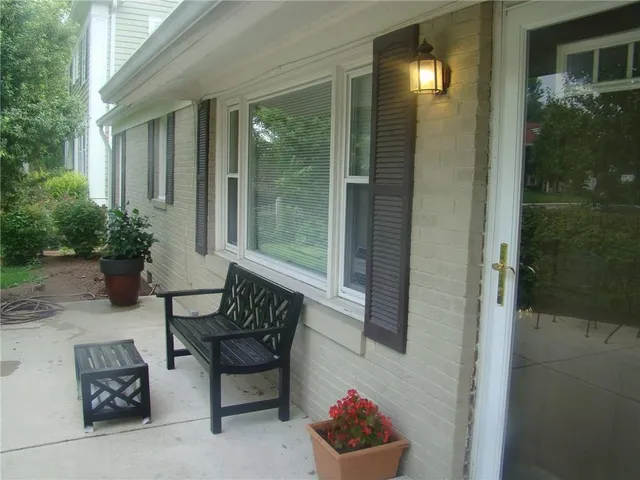 $2,100 | 3558 Central Avenue, Indianapolis, IN 46205