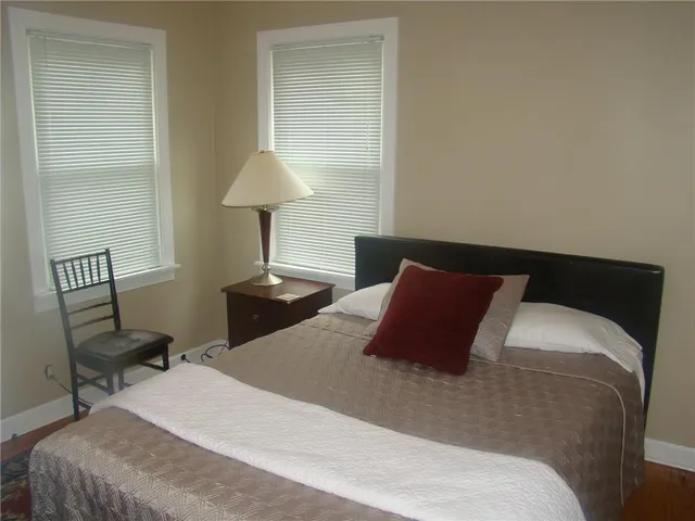 $2,100 | 3558 Central Avenue, Indianapolis, IN 46205