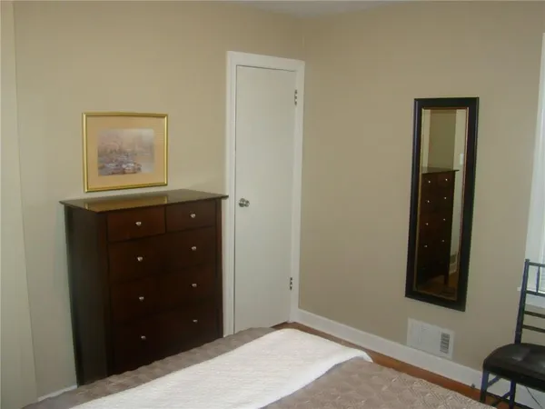 $2,100 | 3558 Central Avenue, Indianapolis, IN 46205