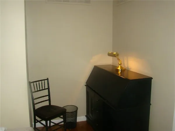 $2,100 | 3558 Central Avenue, Indianapolis, IN 46205