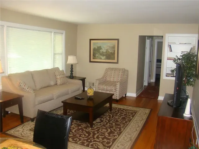 $2,100 | 3558 Central Avenue, Indianapolis, IN 46205