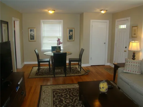 $2,100 | 3558 Central Avenue, Indianapolis, IN 46205