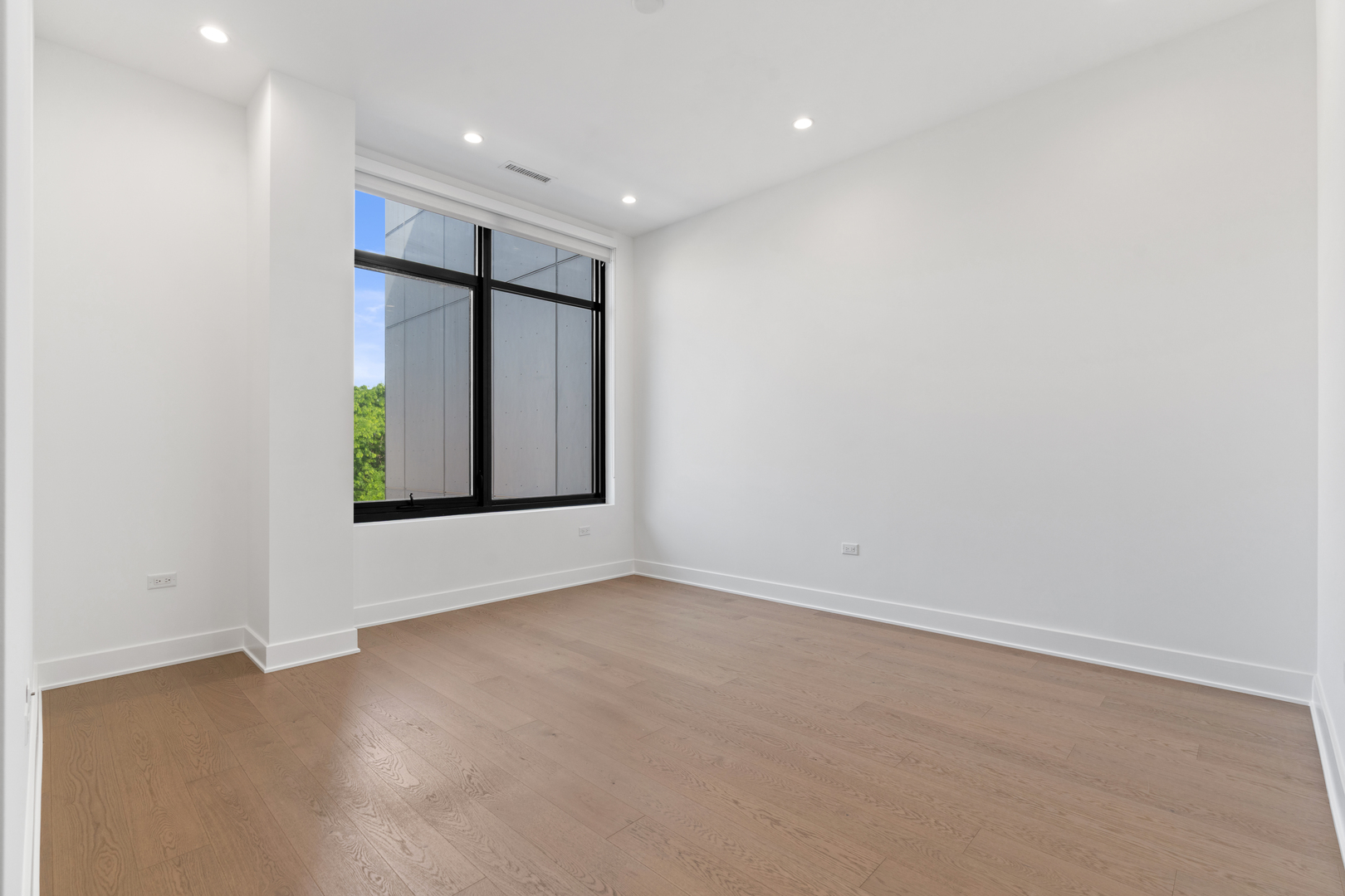 6 North Bishop Street, Unit 406 Chicago, IL 60607 - Photo 17 of 34