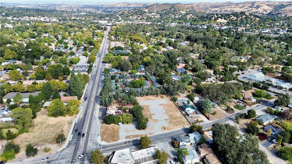 7955 Morro Road Atascadero, CA 93422 - Photo 2 of 8