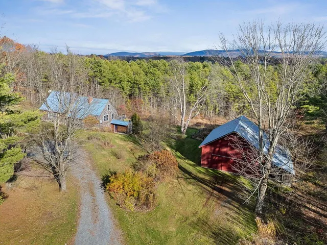 $599,900 | 337 Dallinger Road, New Haven, VT 05472