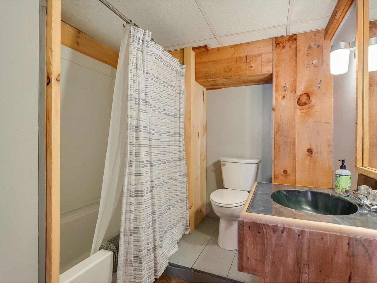 337 Dallinger Road New Haven, VT 05472 - Photo 18 of 59