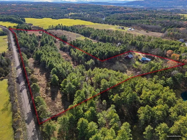 $610,000 | 337 Dallinger Road, New Haven, VT 05472