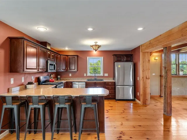 $599,900 | 337 Dallinger Road, New Haven, VT 05472