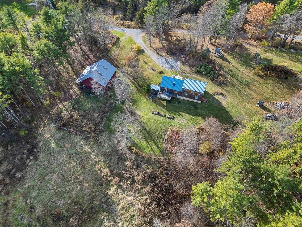337 Dallinger Road New Haven, VT 05472 - Photo 4 of 59