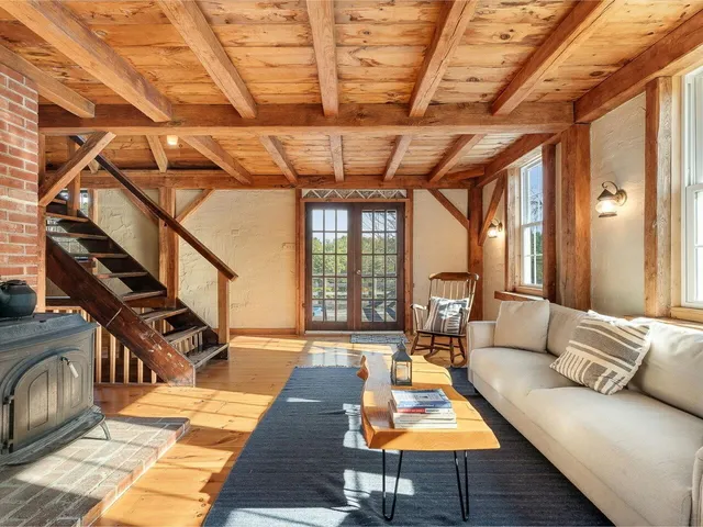 $599,900 | 337 Dallinger Road, New Haven, VT 05472