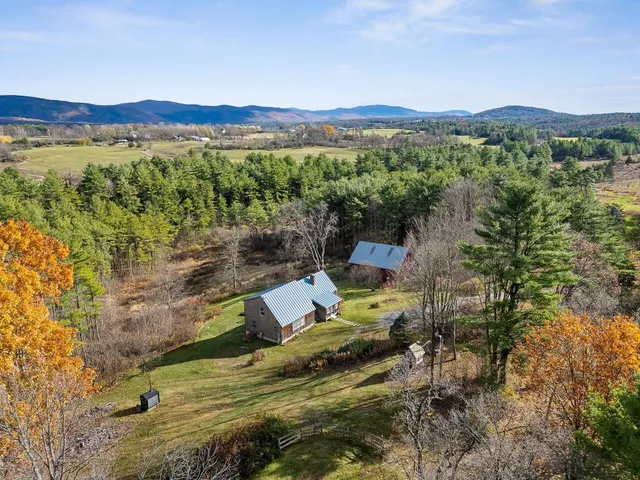 $599,900 | 337 Dallinger Road, New Haven, VT 05472