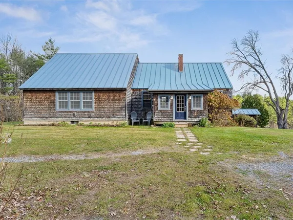 $610,000 | 337 Dallinger Road, New Haven, VT 05472