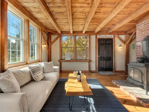 $610,000 | 337 Dallinger Road, New Haven, VT 05472