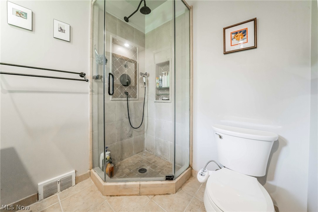 23225 Bryden Road Shaker Heights, OH 44122 - Photo 18 of 39 Bathroom