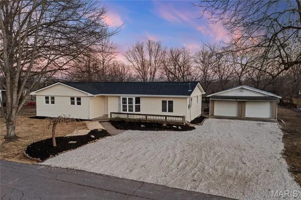 $239,900 | 801 Halifax Road, Holts Summit, MO 65043