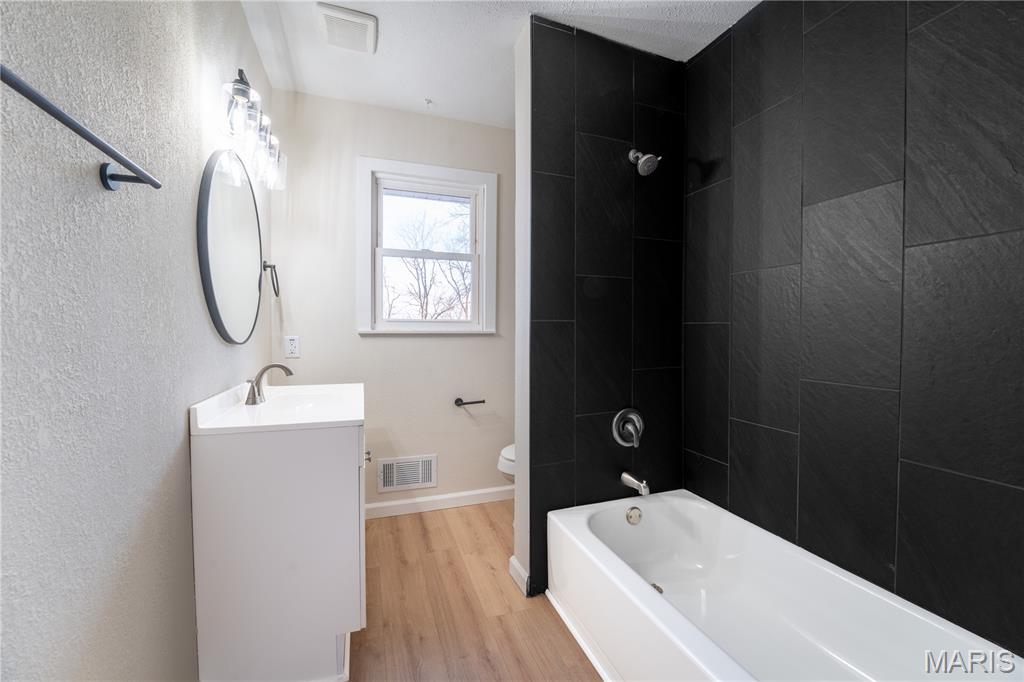 801 Halifax Road Holts Summit, MO 65043 - Photo 11 of 41