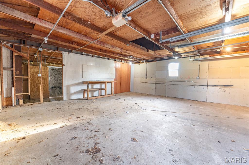 801 Halifax Road Holts Summit, MO 65043 - Photo 18 of 41