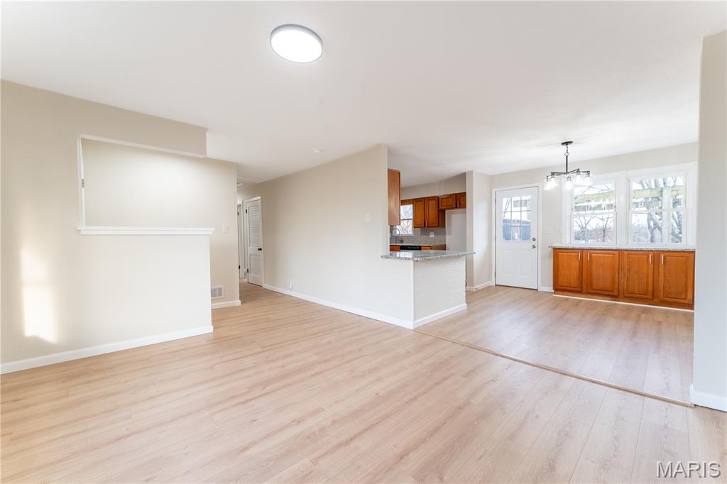 801 Halifax Road Holts Summit, MO 65043 - Photo 6 of 41