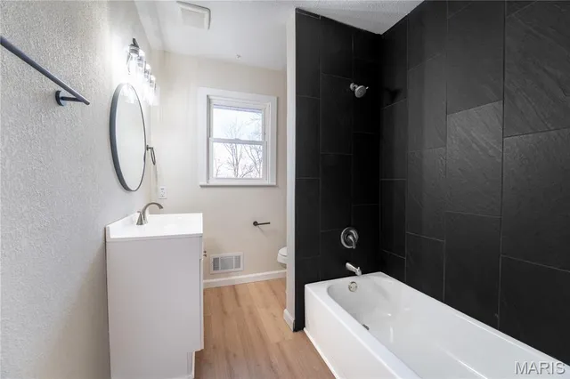 $250,000 | 801 Halifax Road, Holts Summit, MO 65043