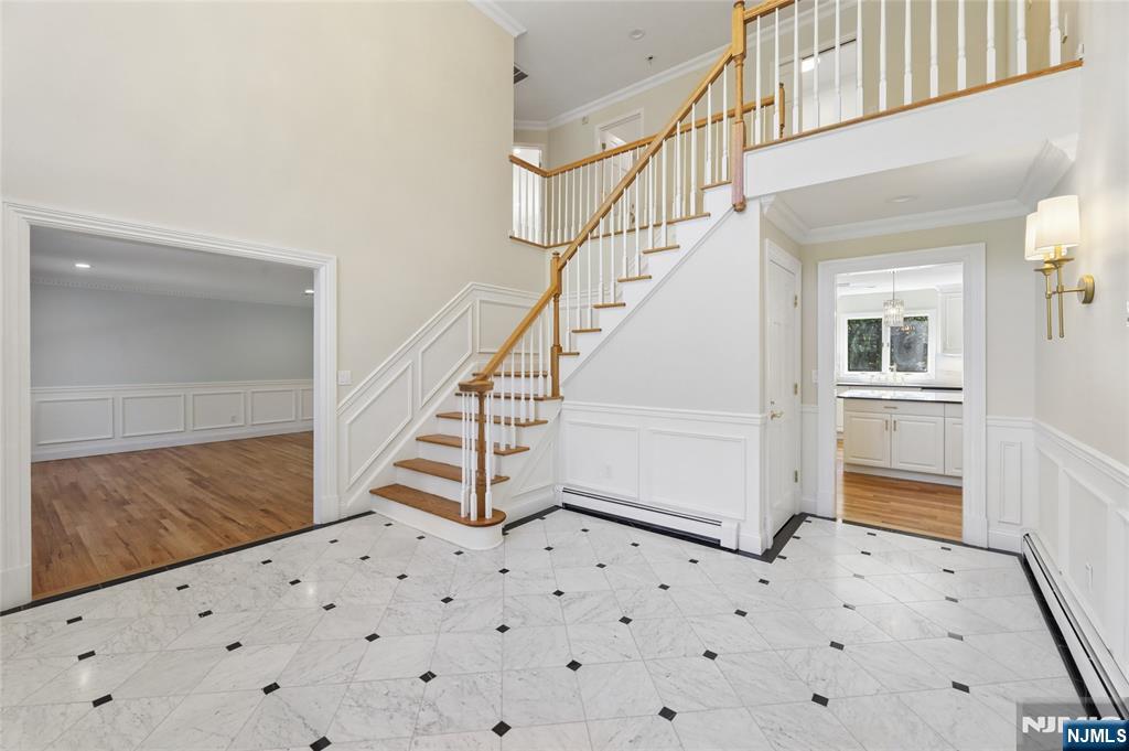 2 West Gate Road Saddle River, NJ 07458 - Photo 4 of 46