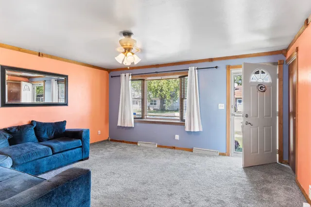 $229,900 | 1235 East Sylvan Avenue, Appleton, WI 54915