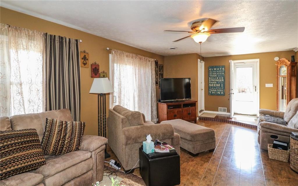 868 Bellevue Avenue Springfield, OH 45503 - Photo 2 of 19