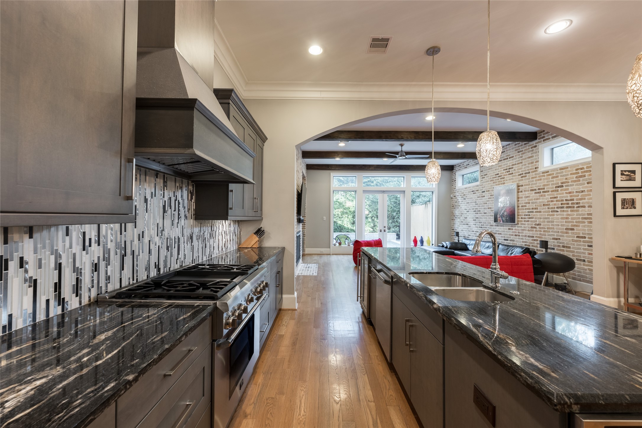 1944 Portsmouth Street Houston, TX 77098 - Photo 9 of 36 a kitchen with lots of counter top space