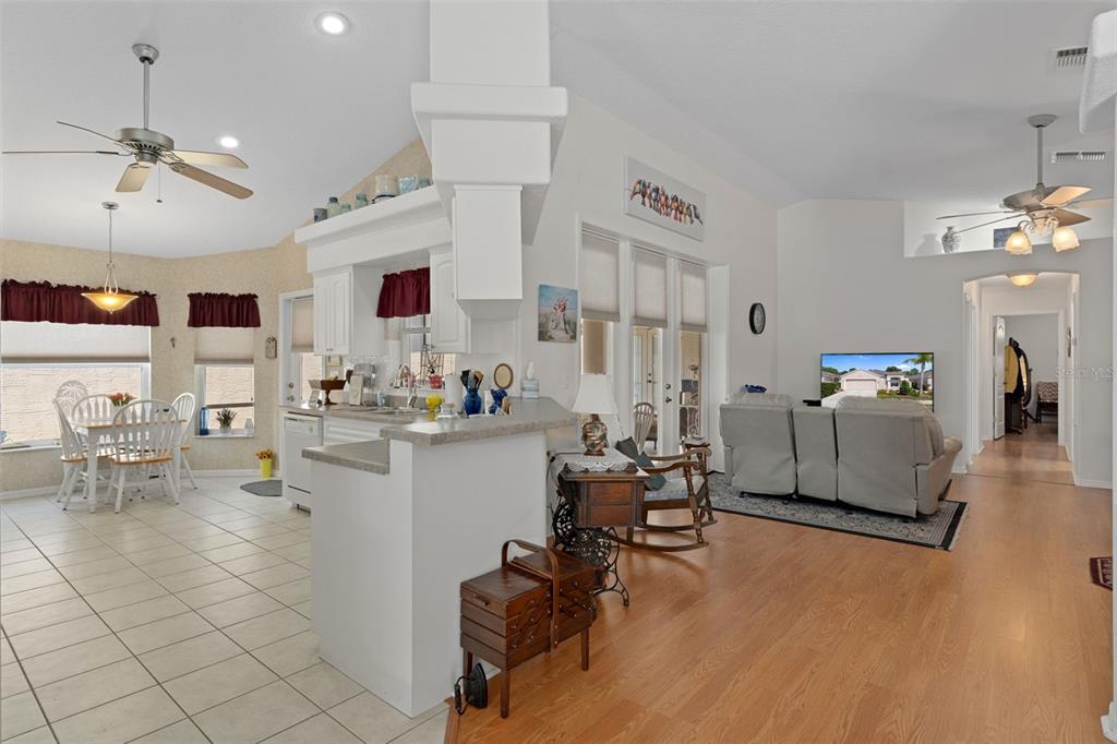 382 Royal Palm Way Spring Hill, FL 34608 - Photo 15 of 38