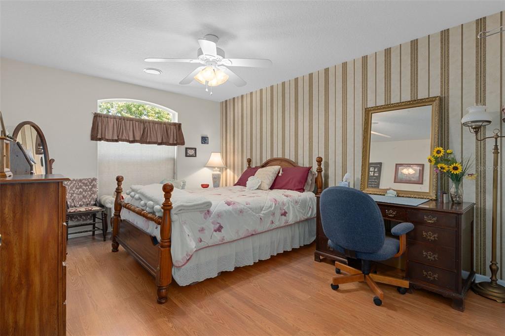 382 Royal Palm Way Spring Hill, FL 34608 - Photo 23 of 38