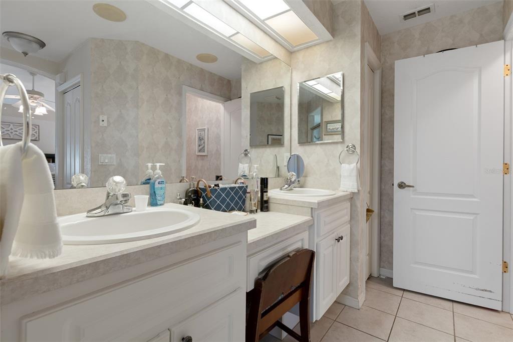 382 Royal Palm Way Spring Hill, FL 34608 - Photo 27 of 38