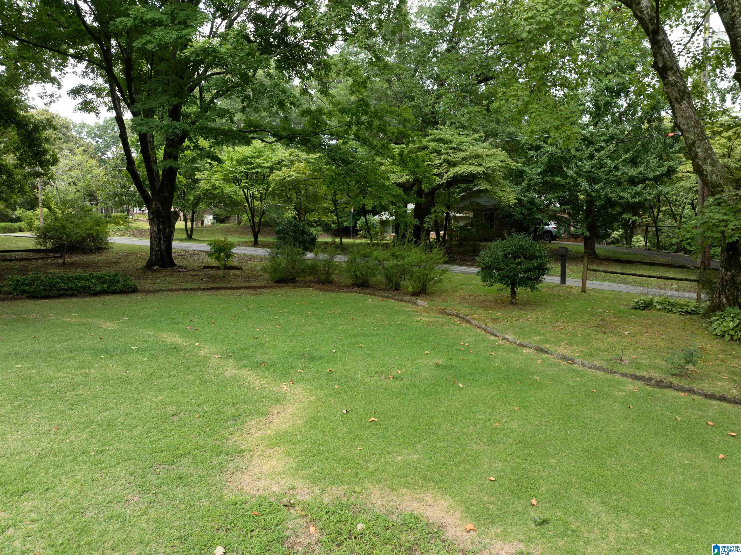 300 Crestview Road Anniston, AL 36207 - Photo 10 of 48
