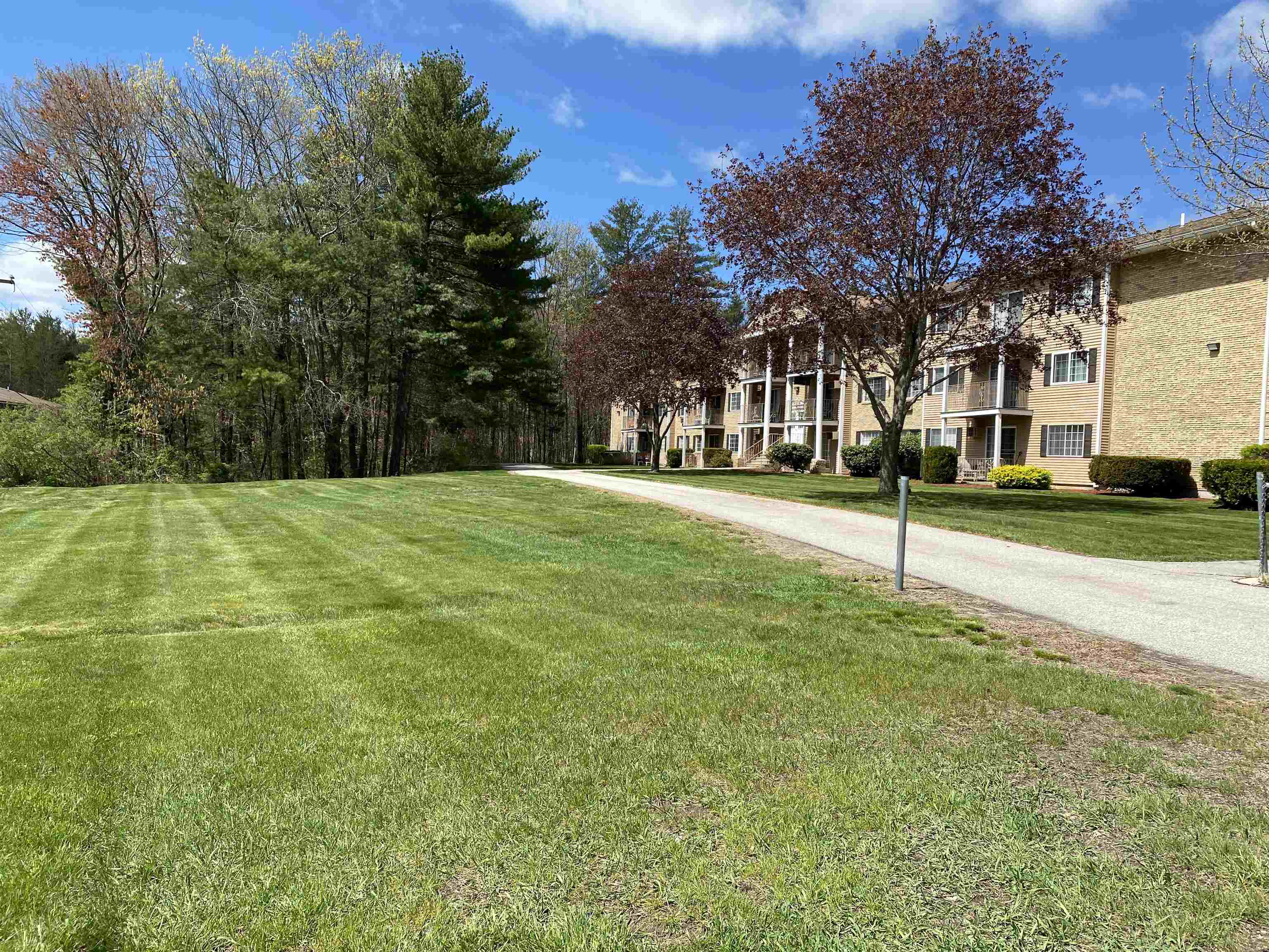 379 Huse Road, Unit 33 Manchester, NH 03103 - Photo 11 of 34