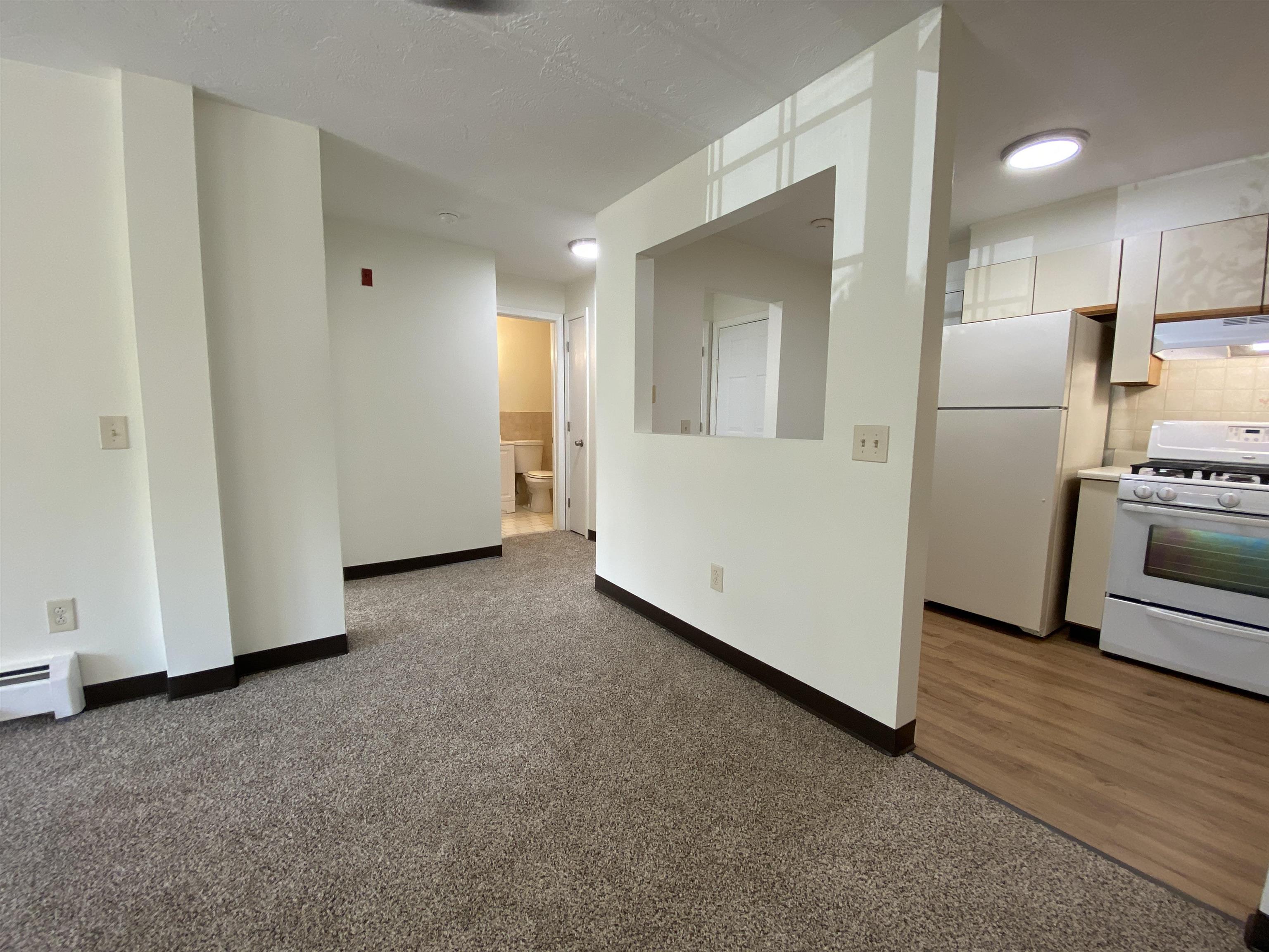 379 Huse Road, Unit 33 Manchester, NH 03103 - Photo 16 of 34