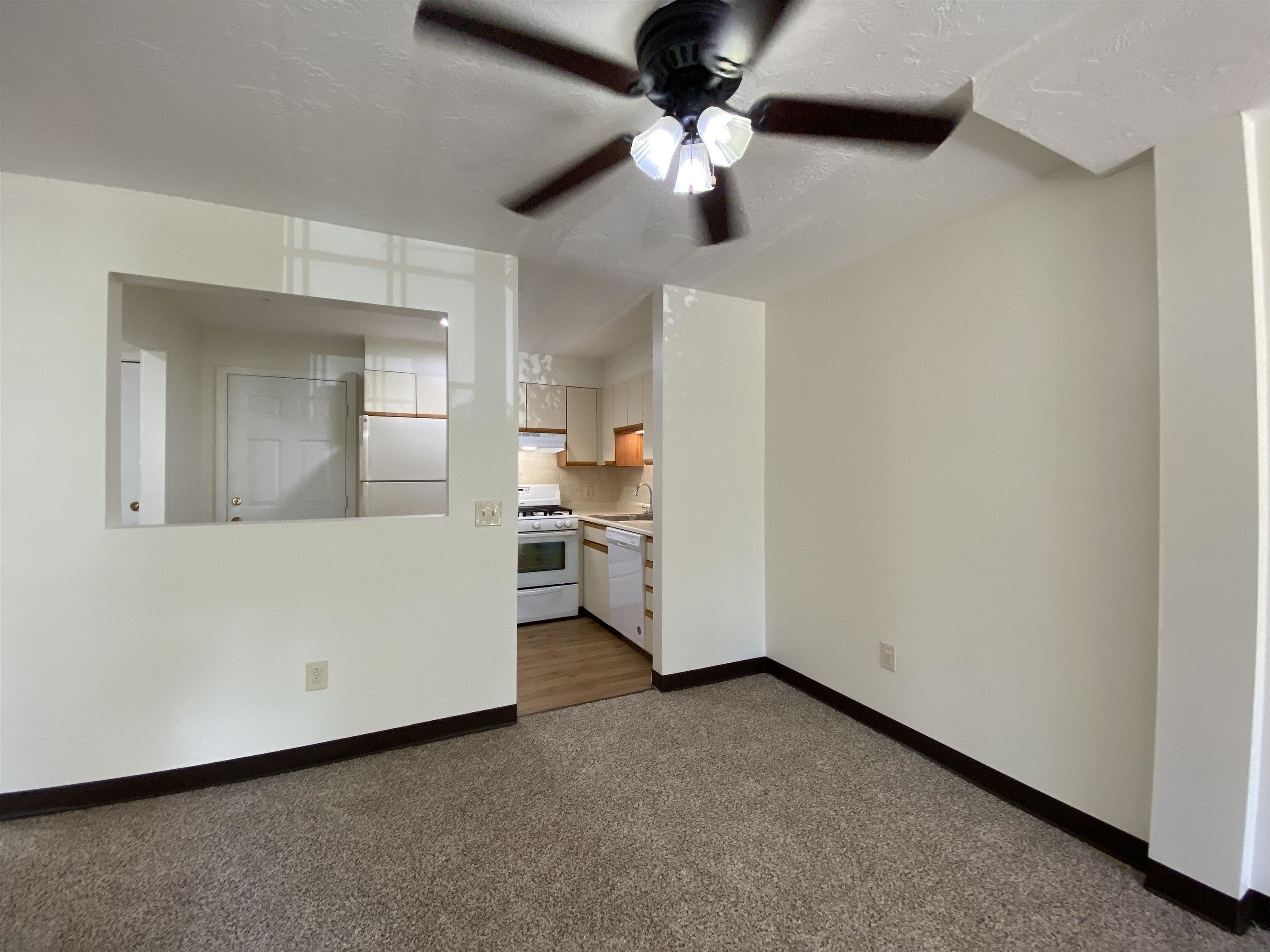 379 Huse Road, Unit 33 Manchester, NH 03103 - Photo 17 of 34