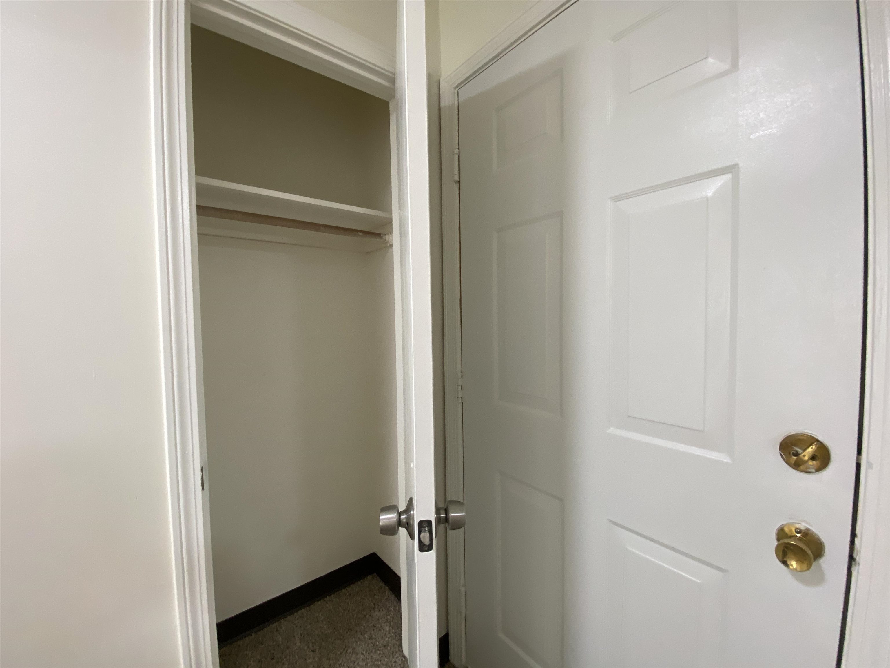 379 Huse Road, Unit 33 Manchester, NH 03103 - Photo 27 of 34