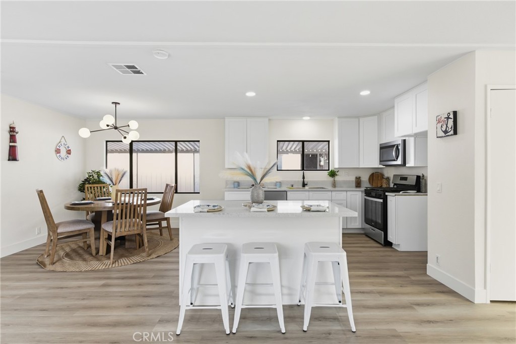 300 North Rampart Street, Unit 152 Orange, CA 92868 - Photo 11 of 29