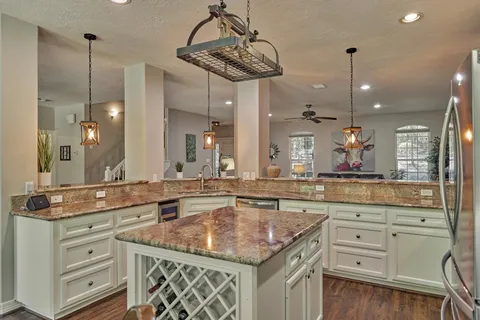 $685,000 | 28694 West Fm 1097 Road, Montgomery, TX 77356