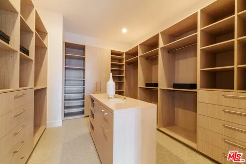 $6,225,000 | 142 Union Jack Mall, Marina del Rey, CA 90292