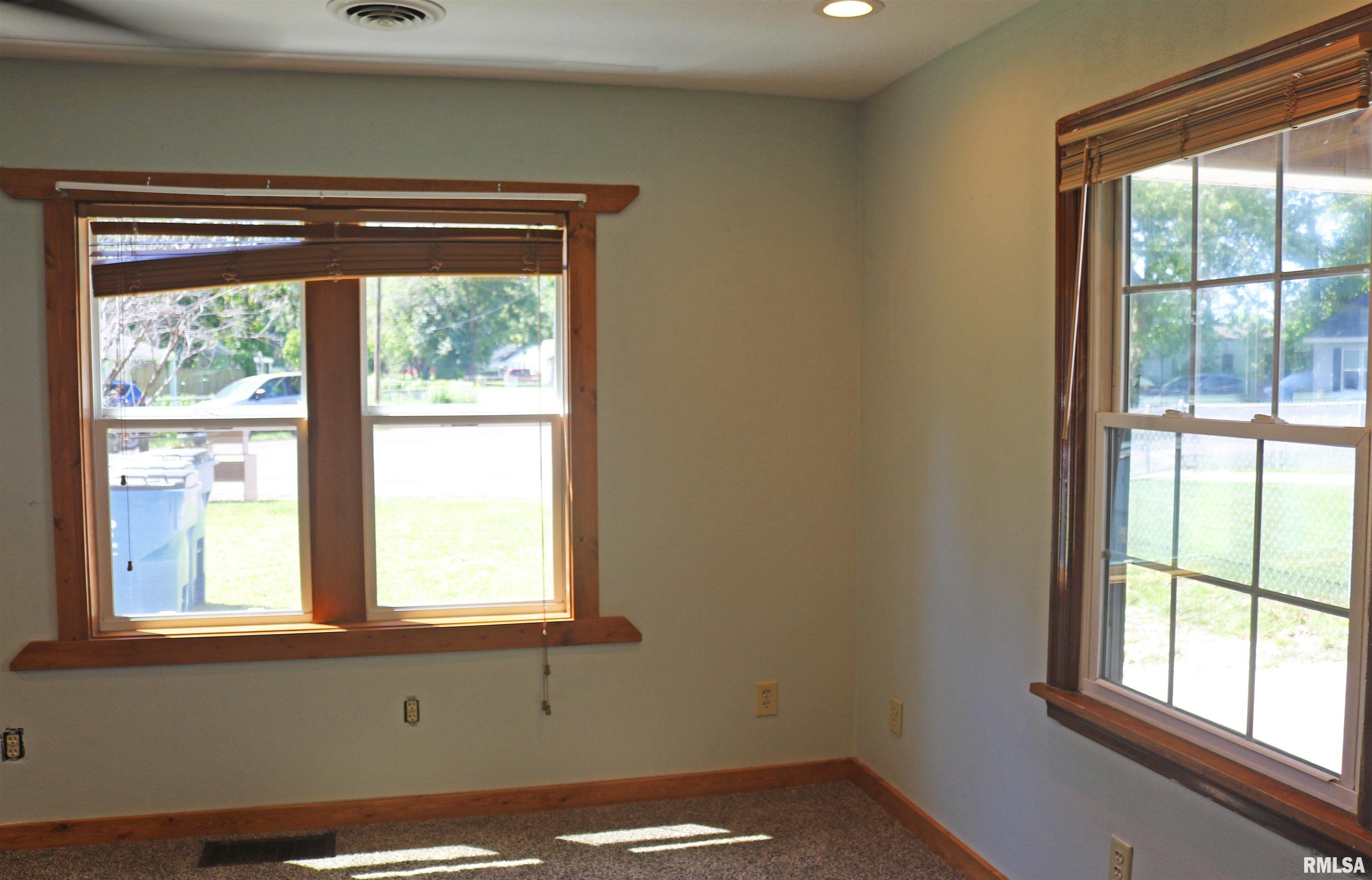 136 North 24th Street Springfield, IL 62703 - Photo 14 of 45