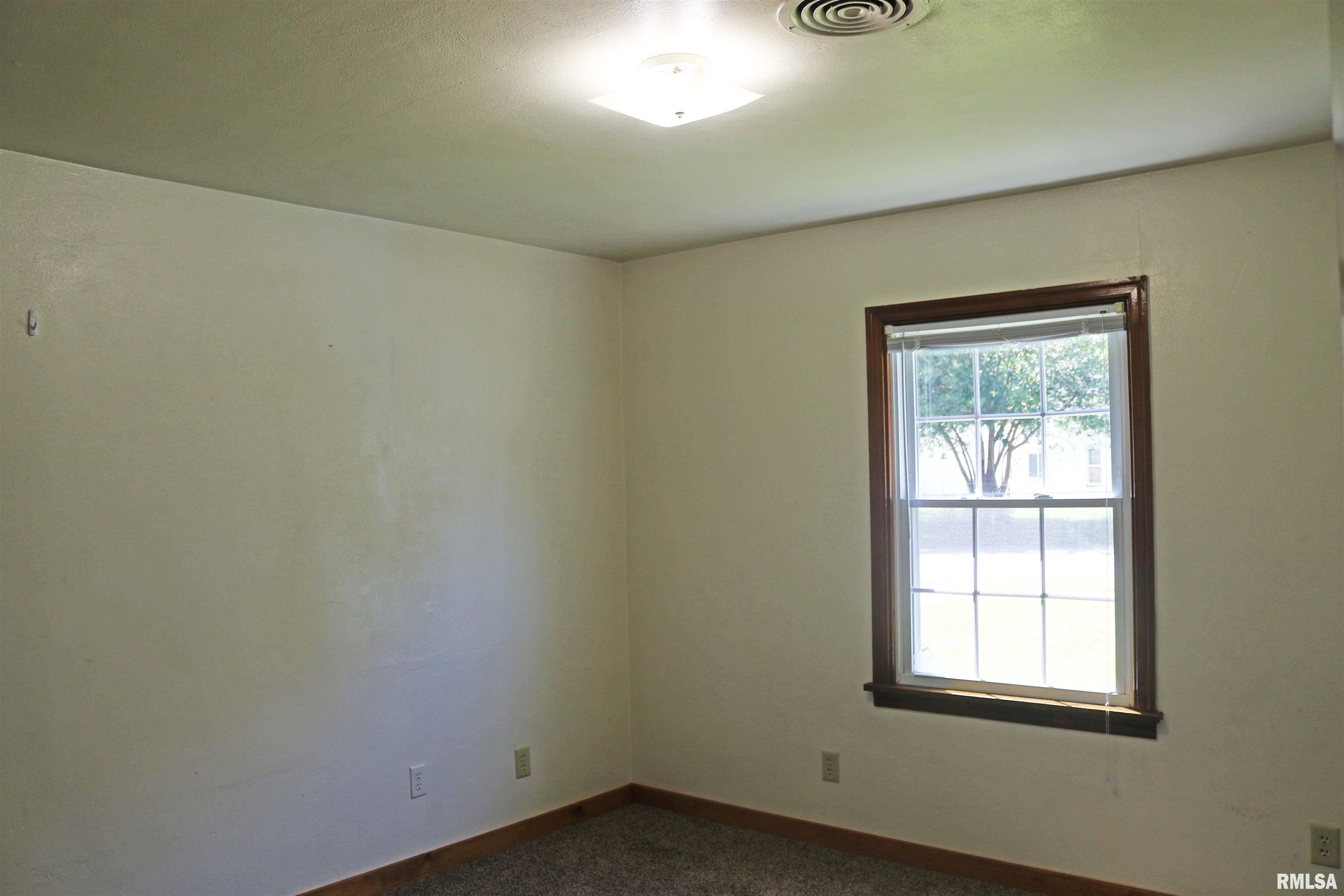136 North 24th Street Springfield, IL 62703 - Photo 22 of 45
