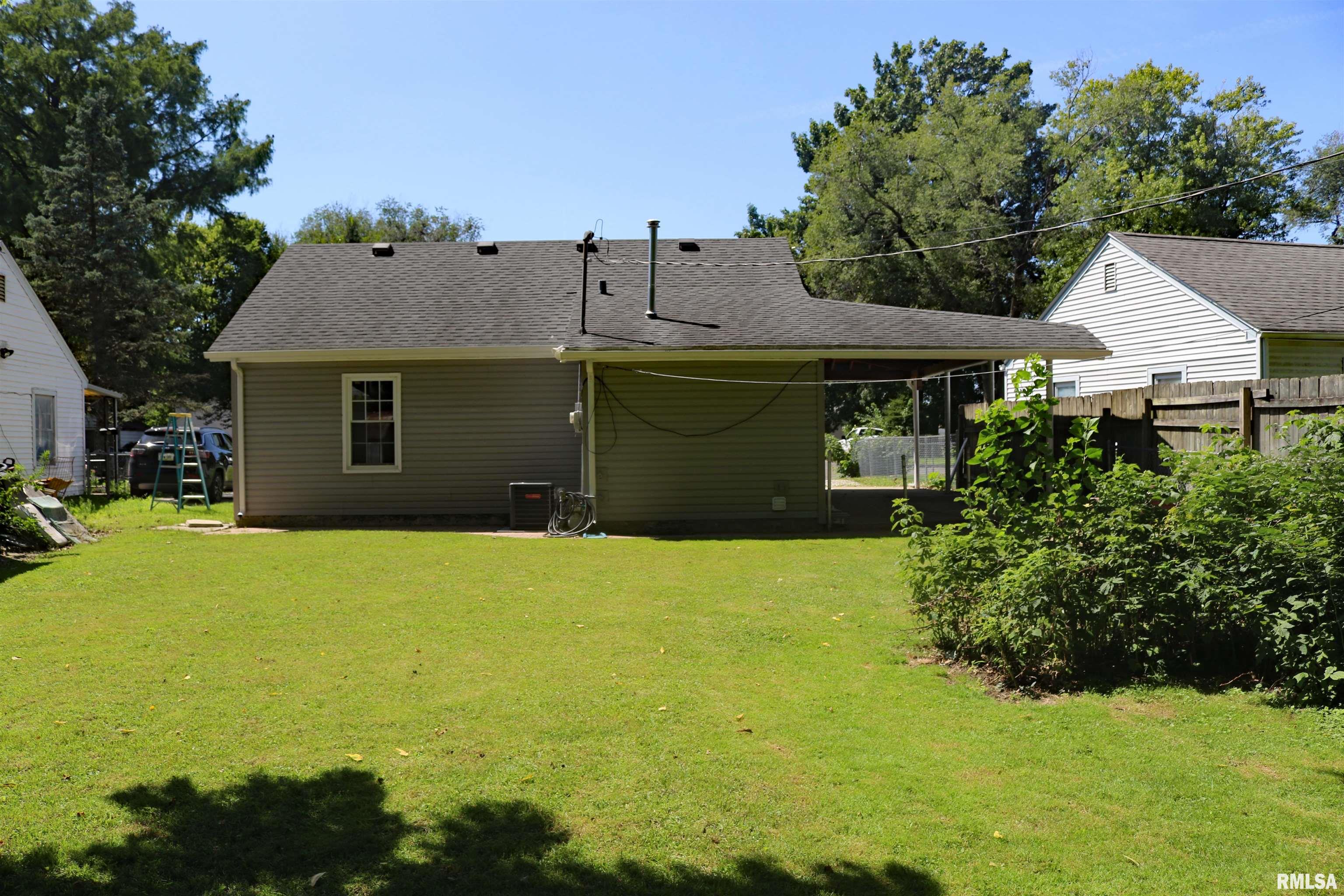 136 North 24th Street Springfield, IL 62703 - Photo 5 of 45